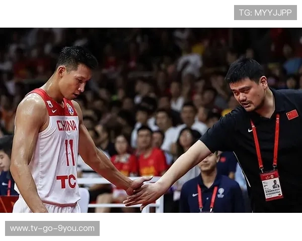 中国男篮世界杯预选赛逆转胜利 全员奋战力克对手迎来关键胜局