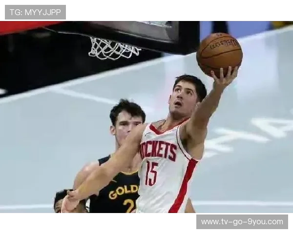 火箭与马刺激战正酣 双方主力对决引爆球迷热情