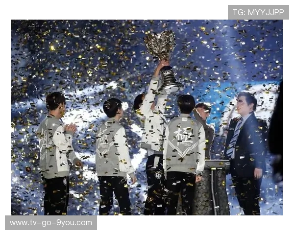 聚焦英雄联盟FPX战队的迅猛崛起与战术创新探讨 聚焦英雄联盟FPX战队的迅猛崛起与战术创新探讨