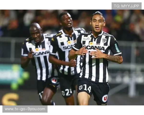 020亚眠与昂热的精彩对决分析及赛季表现回顾