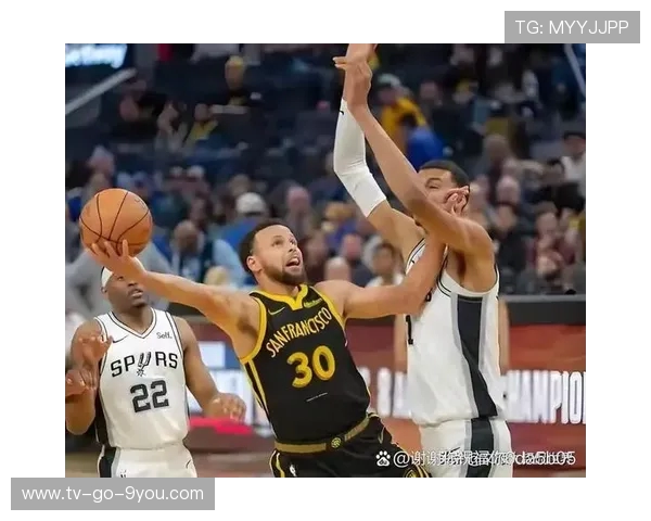 2017年NBA季后赛勇士横扫马刺展现统治力的传奇之战 2017年NBA季后赛勇士横扫马刺展现统治力的传奇之战