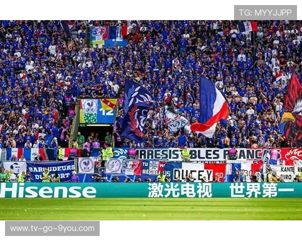 巴拉竟与圣保罗的激烈对决揭示足球战术的博弈与魅力 巴拉竟与圣保罗的激烈对决揭示足球战术的博弈与魅力